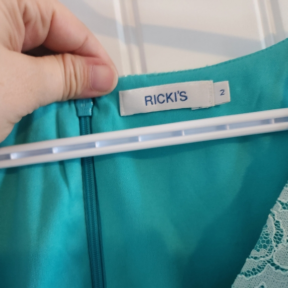 Ricki's Teal Lace Midi Dress - Picture 3 of 4
